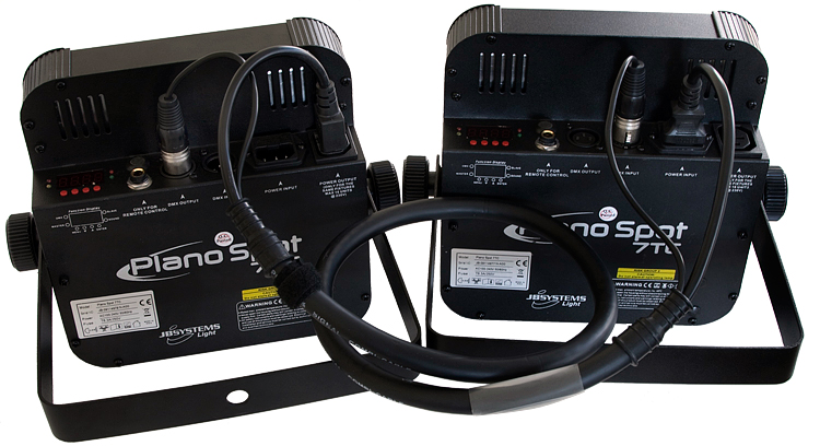 07772_2_jb-combi-cable-iecxlr-5m_high_resolution_picture.jpg